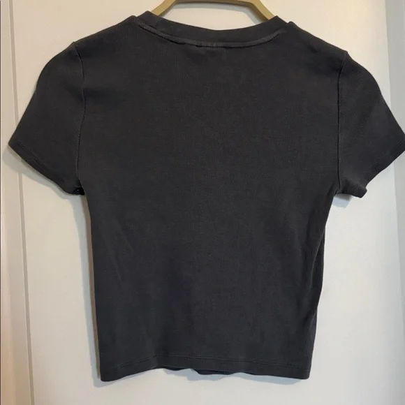ARITZIA TNA Women's Charcoal Gray T-Shirt Top - Picture 6 of 11